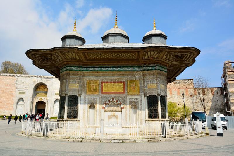 LA FUENTE DE SULTAN AHMET TERCERO
