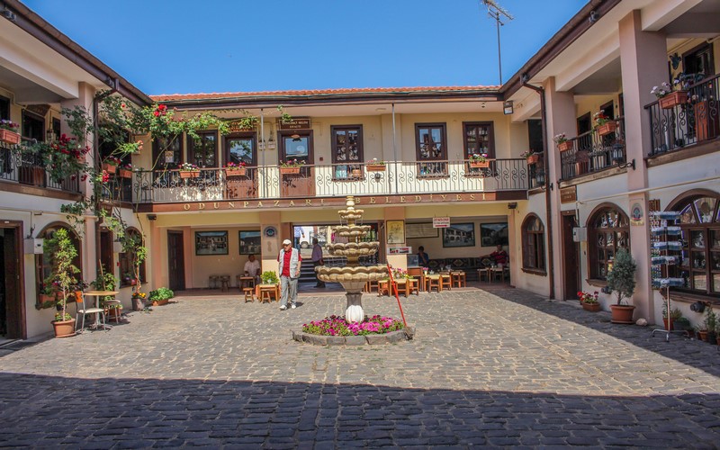 EL BAZAR DE ARTESANİAS DE ATLIHAN